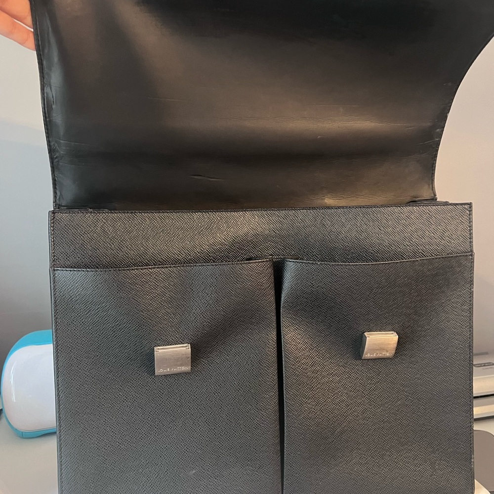 Louis Vuitton Black Briefcase Sleek Professional Design - Picture 6 of 11